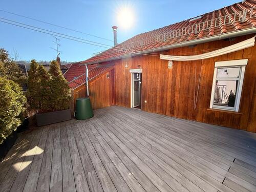 Foto - Exklusive Dachgeschosswohnung mit Kamin, Dachterrasse und Designerküche – 133 m² purer Wohnkomfort