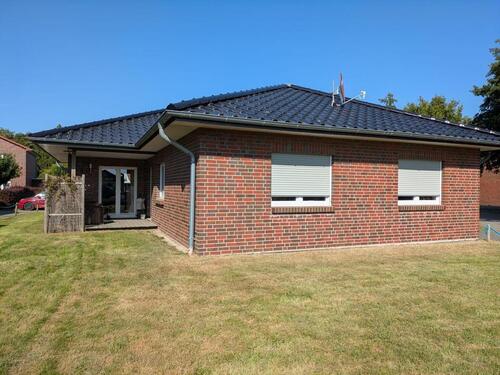 Foto - Ebenerdiger Bungalow in Burhave zu verkaufen → 123qm