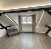 Erstbezug nach Renovierung: helle Dachgeschosswohnung - Großröhrsdorf