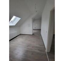 Sanierte 3 ZKB- Dachgeschoss Wohnung - Saarbrücken St. Arnual