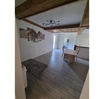 Attraktive 2-Zimmer-Wohnung mit Balkon in Mitwitz zu vermieten