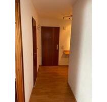 2.5 Zimmer DG Wohnung in 30827 Garbsen Berenbostel mit Balkon