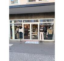 Laden zu vermieten - 1.660,00&nbsp;EUR Kaltmiete, ca.&nbsp; 60,00&nbsp;m&sup2; in Würzburg (PLZ: 97070)