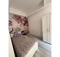 WG Zimmer in Frauen WG - 550,00&nbsp;EUR Kaltmiete, ca.&nbsp; 10,00&nbsp;m&sup2; in Berlin (PLZ: 10585) Charlottenburg-Wilmersdorf