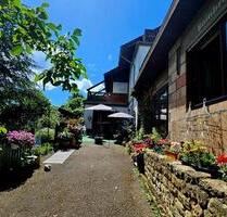 Mehrgenerationenhaus mit großem Grundstück in ruhiger Lage - Idar-Oberstein