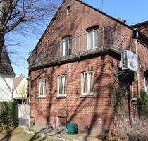 Frisch saniertes Haus mit Garten in Rheinhausen am Rheindeich - Duisburg