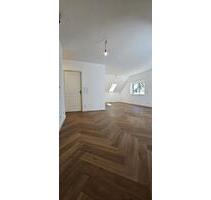 3-Zimmer im grünen mit Dachloggia nahe S-Bahn - Berlin Tempelhof-Schöneberg