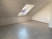 Foto - 1 Zimmer Wohnung Dachgeschoss - 550,00&nbsp;EUR Kaltmiete, ca.&nbsp; 30,00&nbsp;m&sup2;