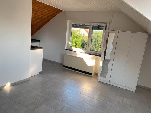 Foto - 1 Zimmer Dachgeschoßwohnung zur Miete in Rüsselsheim am Main