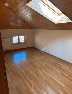 Foto - Dachgeschoßwohnung in Halle (Saale) zur Miete