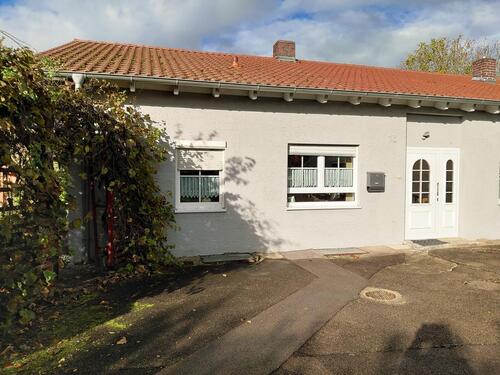 Foto - Freistehender Bungalow in Tannhausen – 175 m² Wohnfläche, XXL-Kel