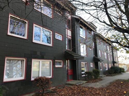 Foto - Am Ehrenhain 3 - helle 3 ZKB Wohnung im 1. OG *ab sofort* zu vermieten