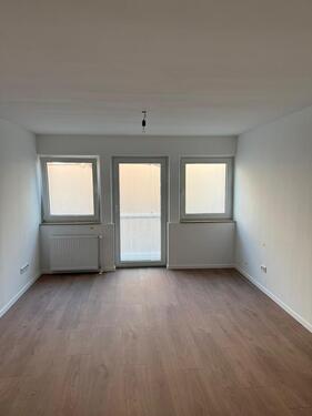 Foto - Provisionsfrei Frisch kernsanierte 1-Zimmer-Wohnung inkl. Garage