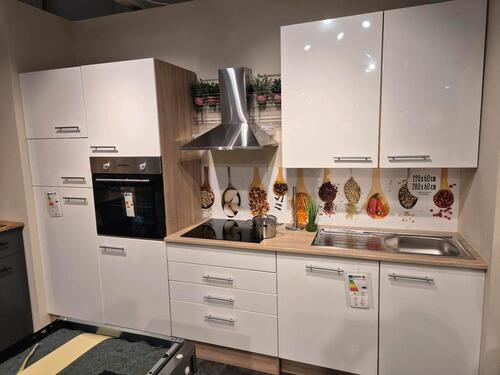 Foto - renovierte Erdgeschosswohnung mit neuer Einbauküche