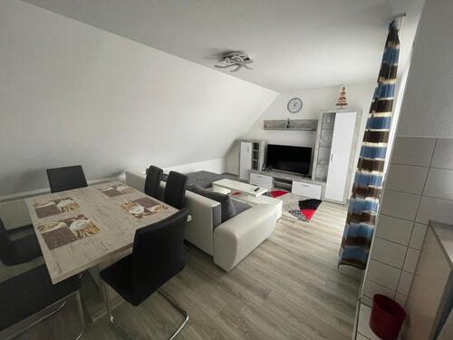 Foto - Voll möblierte 2-Zimmer Wohnung mit Balkon & Tiefgarage