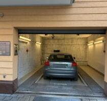 Sicherer Stellplatz im modernen Paternoster-Parksystem - München Schwabing-West
