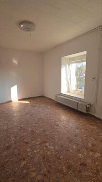 Foto - 3-Zimmer,Küche, Bad, Abstellkammer Wohnung mit Stellplatz