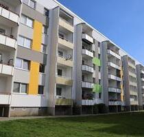 Schöne 3-RW mit Balkon, Tageslichtbad mit Wanne, ruhige Lage - Döbeln Schöne 3-RW mit Balkon, Tageslichtbad mit Wanne, ruhige Lage - Döbeln