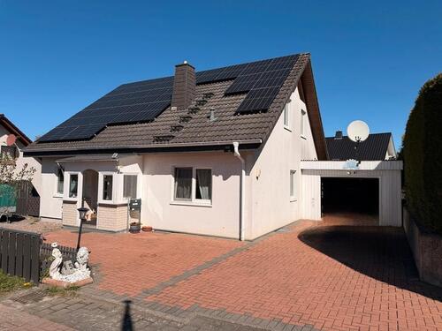 Foto - Einfamilienhaus Vollunterkellert Solaranlage Carport