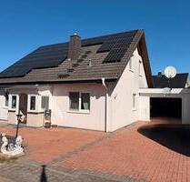 Einfamilienhaus Vollunterkellert Solaranlage Carport - Brakel