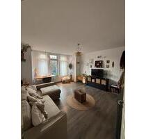 Helle 2-Zimmer-Wohnung mit Balkon, EBK & Erker in Wilhelmshaven,