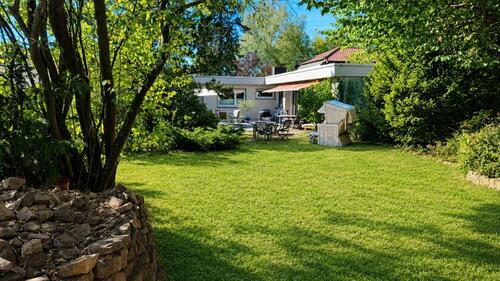 Foto - Einfamilienhaus-Bungalow zentral, ruhig mit gewachsenem Garten