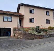 Einfamilienhaus mit Einliegerwohnung in Eiterfeld -Wölf