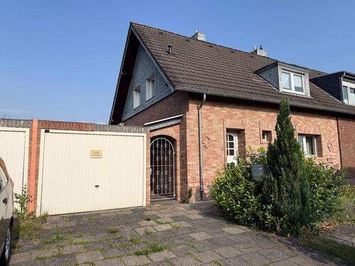 Foto - Familienidyll in Vogelsang: Doppelhaushälfte mit großem Garten