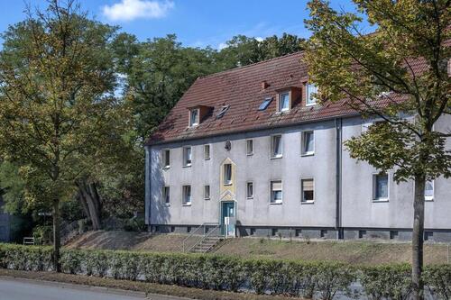 Foto - Gemütliche 2-Zimmer-Etagenwohnung in Herne – 65 m² mit Bodenbelag und Wannenbad