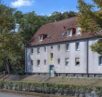 Gemütliche 2-Zimmer-Etagenwohnung in Herne – 65 m² mit Bodenbelag und Wannenbad