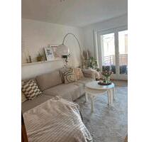 Helle, gut geschnittene 3 - Zimmer - Wohnung RV Hochbergstraße 30 - Weingarten