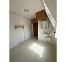 Kleines 1-Zimmerappartement ohne Dusche in Ffm-Sachsenhausen - Frankfurt am Main