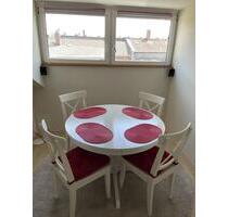 Helles möbliertes Apartment im DG in ruhiger und zentraler Lage - Fürth Südstadt