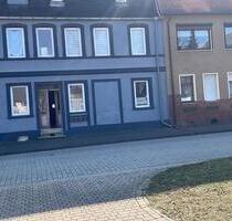 2 Zimmer Küche Diele Bad sofort frei - Güsten