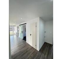 Attraktive 4-Zi Wohnung mit Balkon und Top Ausstattung - Ludwigsburg Eglosheim