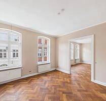 Ihr neuer Standort für Erfolg: Frisch renovierte und vielseitige Büroflächen im Herzen von Husum!