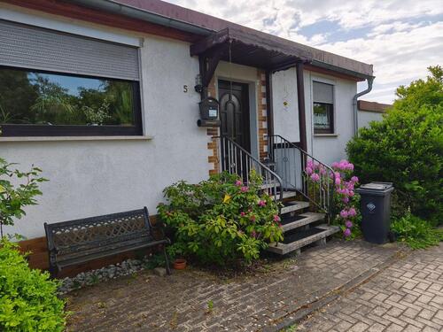 Foto - Schwalmstadt - Bungalow mit schönem Gartengrundstück
