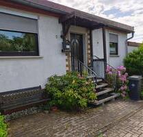 Schwalmstadt - Bungalow mit schönem Gartengrundstück