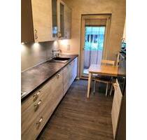 Wohnung mit 2 Zimmern,Balkon und Einbauküche in Köln-Niehl