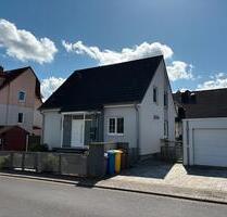 Einfamilienhaus mit 7 Zimmern und Garage in Bruchköbel