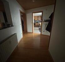 Großzügige 5-Zimmer-Wohnung im Herzen von Poppenlauer - Maßbach