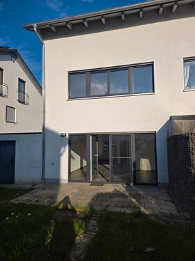 Foto - Großes DHH zu Vermieten - 1.800,00&nbsp;EUR Kaltmiete, ca.&nbsp; 140,00&nbsp;m&sup2;