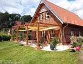 Foto - Traumhaus, Fachwerkhaus mit Nebengebäude und Gartenhaus.