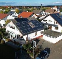 ☆Idyllisches Ein-Zweifamilienhaus mit Pool und 80% Autarkie☆ - Hülben