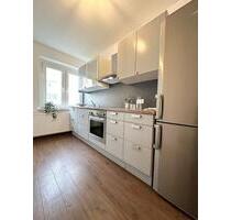 Ab sofort! Gepflegte 2-Zimmer-Wohnung mit EBK & PKW-Stellplatz - Sanitz