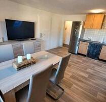 Möblierte und sanierte 2,5 - Raum Wohnung im Herzen von Thalheim - Thalheim/Erzgebirge
