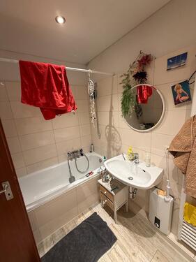 Foto - Helle 3-Zimmer-Wohnung nahe Krankenhaus mit Parkplatz