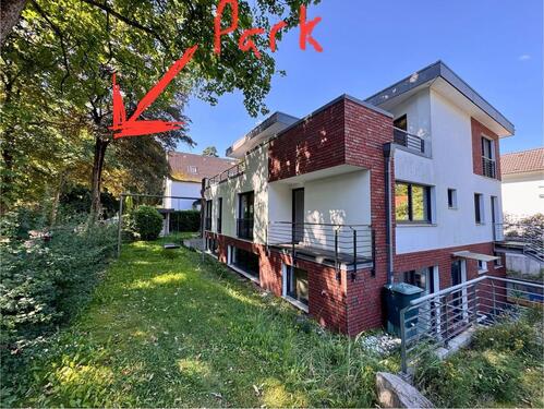 Foto - Renovierte Wohnung am Park mit Garten, Terrasse, Stellplatz