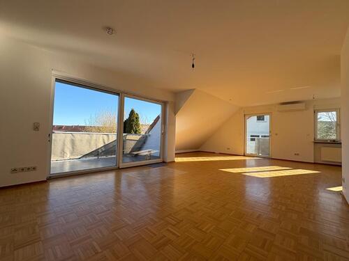 Foto - 4-Raum Maisonette-Wohnung, Klimaanlage,2 Balkone,Garage+Stellpl.