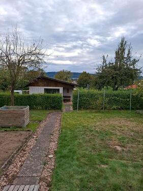Foto - Schöner Kleingarten mit gemauerter Hütte, Wasser und Strom